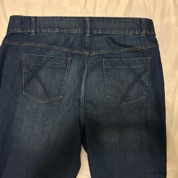 Lane Bryant Tight Tummy Tech flare Jeans Dark Wash size 22 - Picture 3 of 11